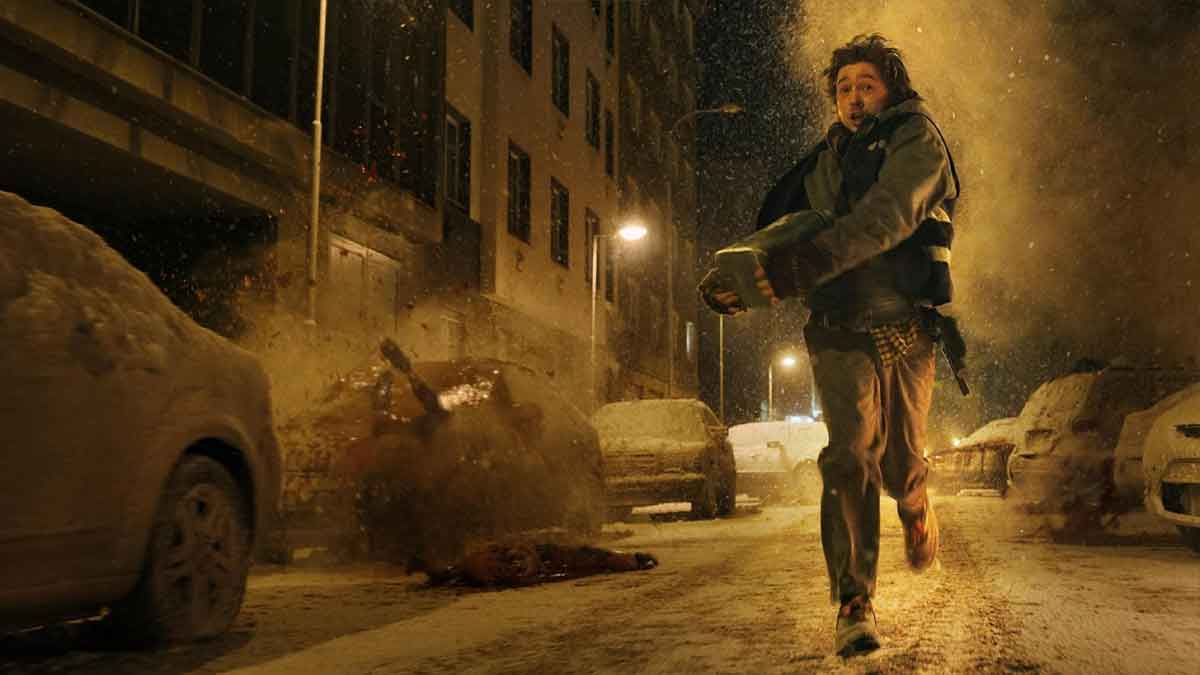 Clip de Resident Evil: llueven zombis